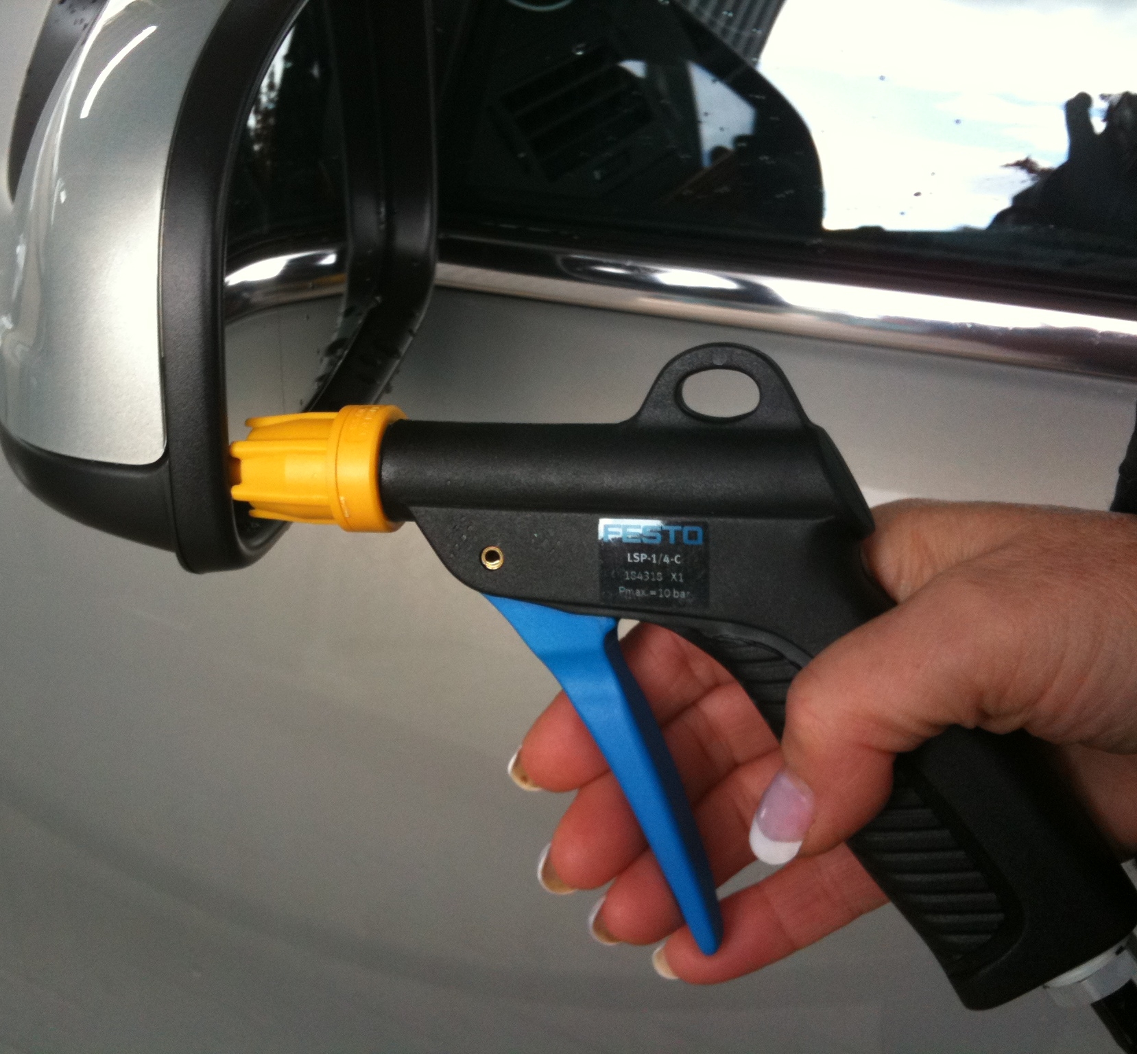 Aussenspiegel ausblasen gegen hässliche Kalkflecken